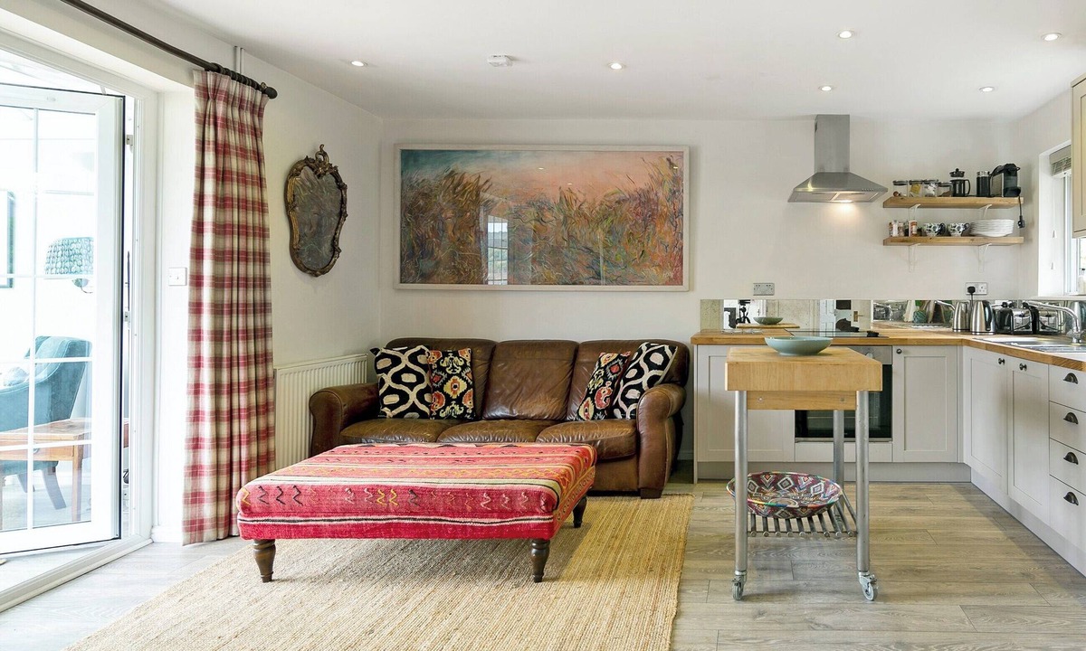 Chilworth Cottage | 2 bedroom accommodation in Guildford