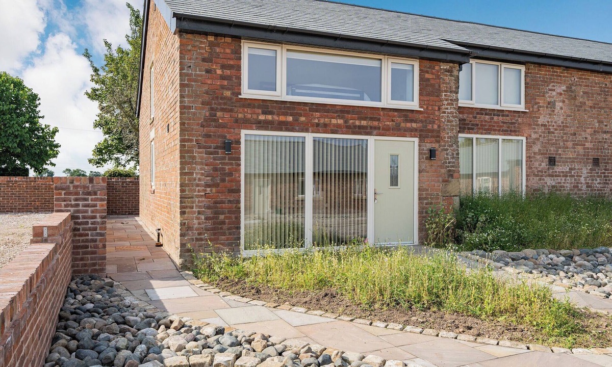 Lytham St. Anne's Cottage | 2 bedroom accommodation in Lytham