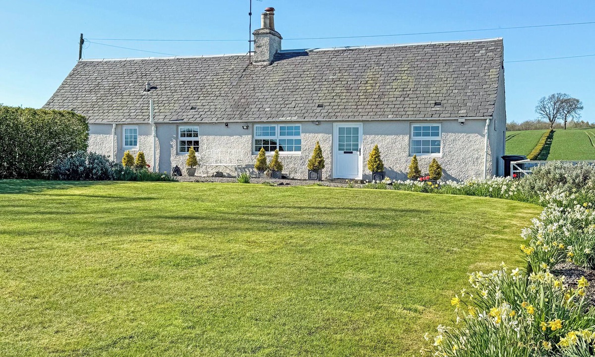 Perth Cottage | 2 bedroom accommodation in Methven, near Perth
