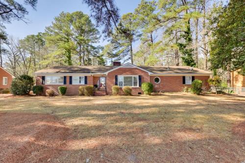 Greenville House | < 2 Mi to ECU: Cozy Greenville Getaway w/Porch!