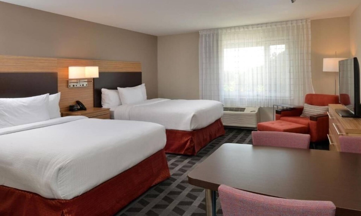 Morrisville Hotel | 2 Pet-Friendly Studios with Full Kitchen and Breakfast – Ideal for Long Stays