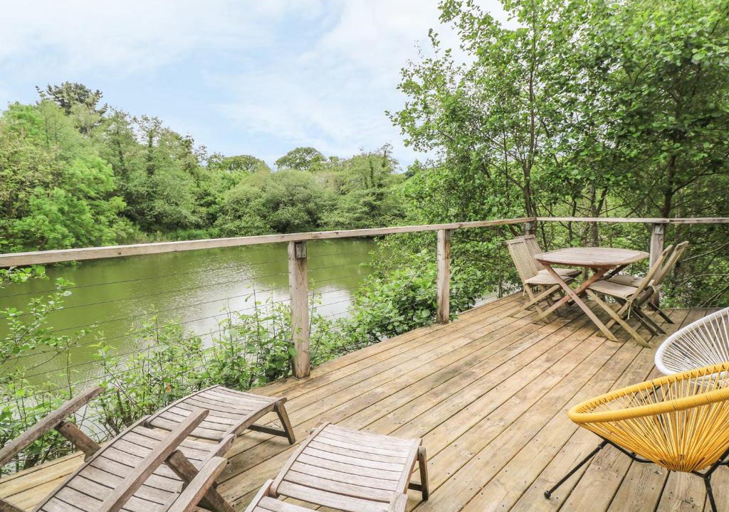 Looe House | 2 Water's Edge