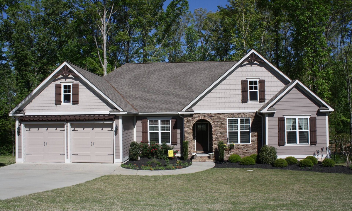 Grovetown House | 2027 available : 5 BR, 3.5 Bath.
