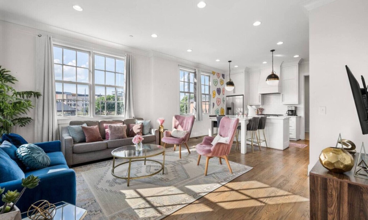 Rolling Mill Hill Apartment | 21 Bed Downtown Luxury Bachelorette w Rooftop