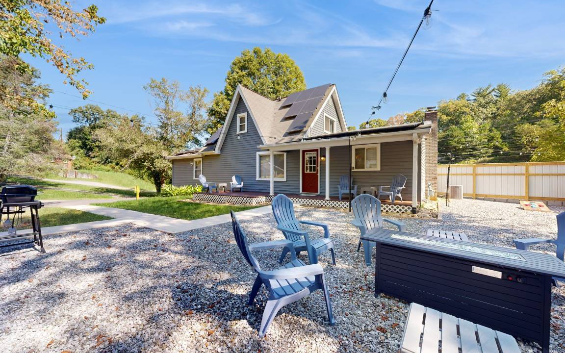 Bent Creek House | 214 m² House ∙ 4 bedrooms ∙ 8 guests