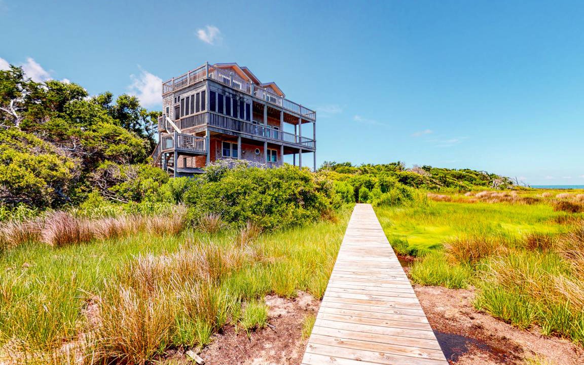 Brigands' Bay House | 215 m² House ∙ 5 bedrooms ∙ 10 guests