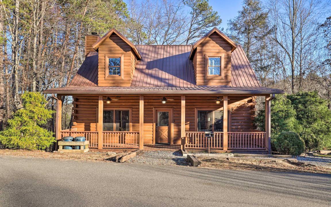 Bryson City House | 222 m² House ∙ 3 bedrooms ∙ 14 guests