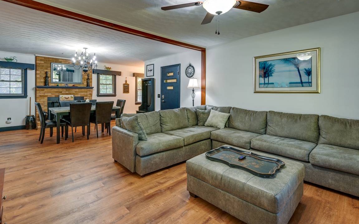 Olin House | 232 m² House ∙ 3 bedrooms ∙ 8 guests