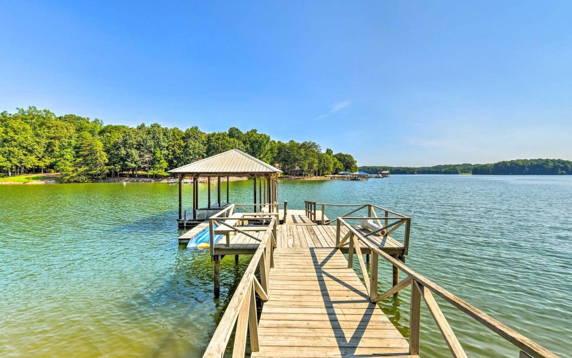 Sherrills Ford House | 233 m² House ∙ 5 bedrooms ∙ 10 guests