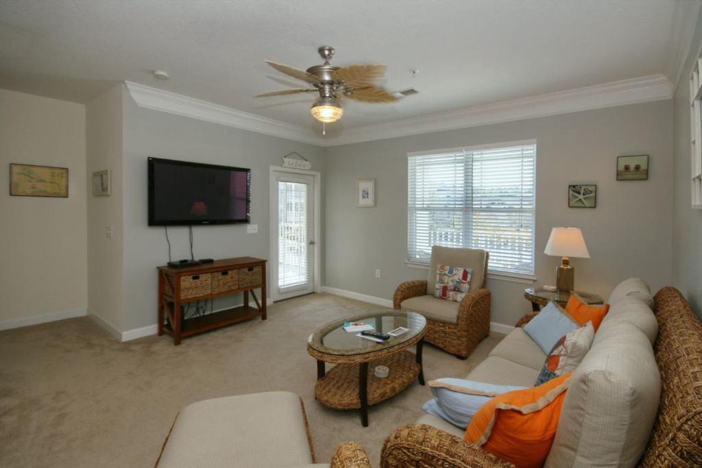 Calabash House | 240-10-Woodlands-Way