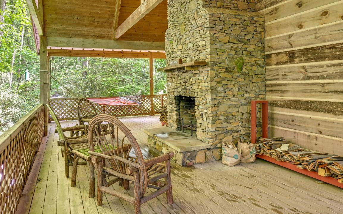 Topton House | 241 m² House ∙ 3 bedrooms ∙ 11 guests