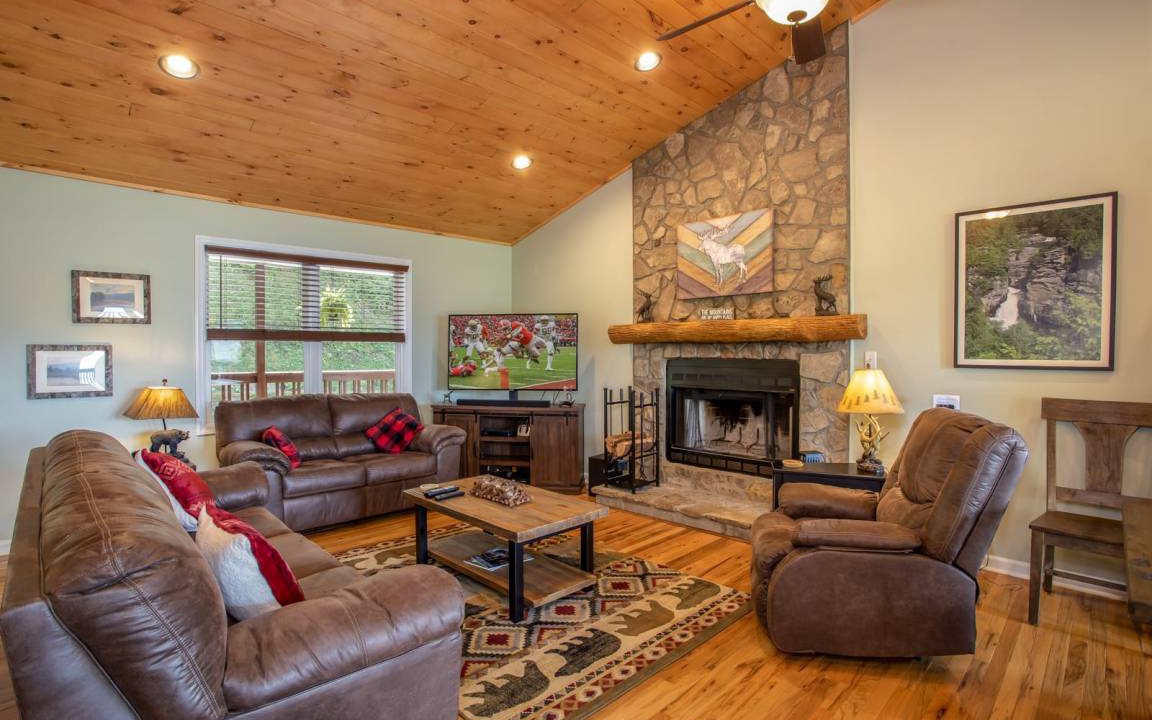 Banner Elk Cabin | 243 m² Cabin ∙ 4 bedrooms ∙ 11 guests