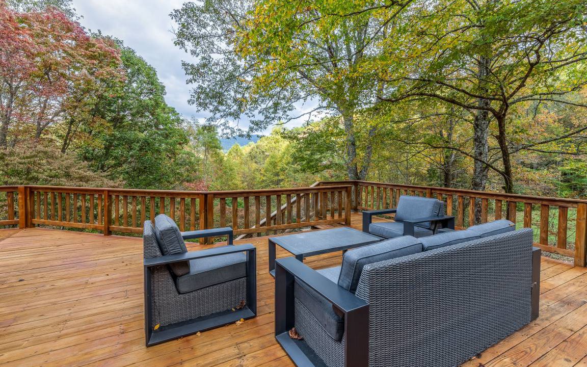 Sylva House | 243 m² House ∙ 3 bedrooms ∙ 8 guests