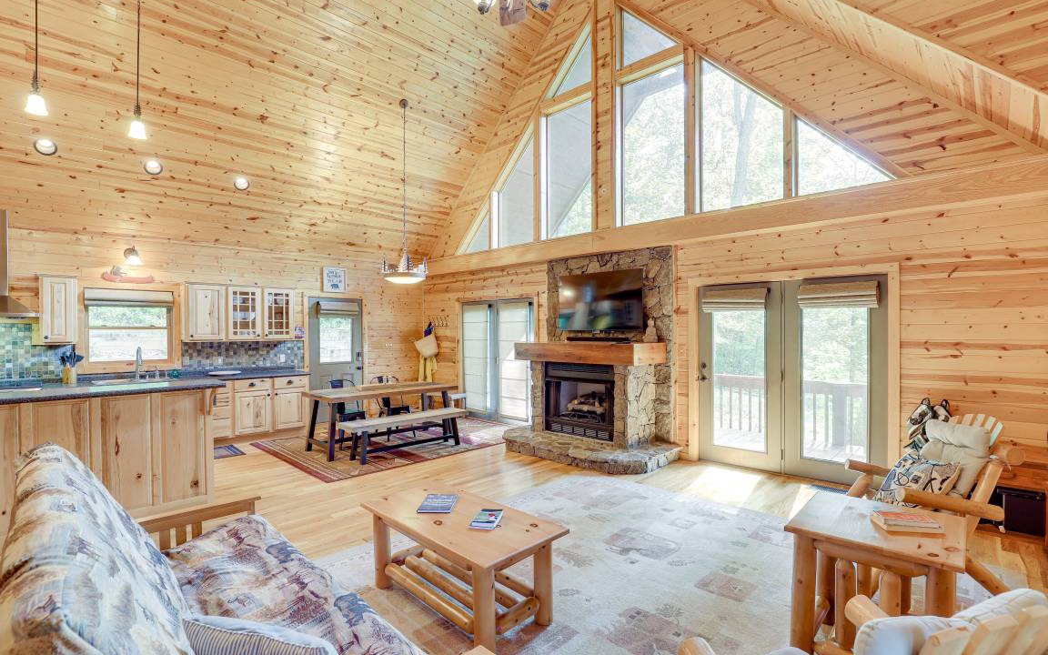 Burnsville House | 250 m² House ∙ 3 bedrooms ∙ 6 guests