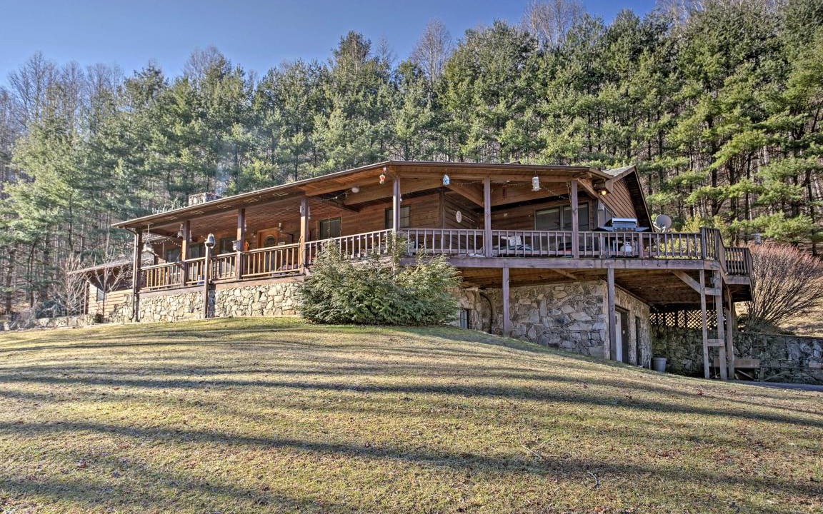 Waynesville House | 262 m² House ∙ 3 bedrooms ∙ 7 guests