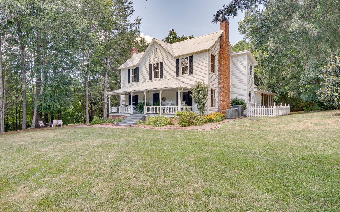 Bynum House | 265 m² House ∙ 3 bedrooms ∙ 6 guests