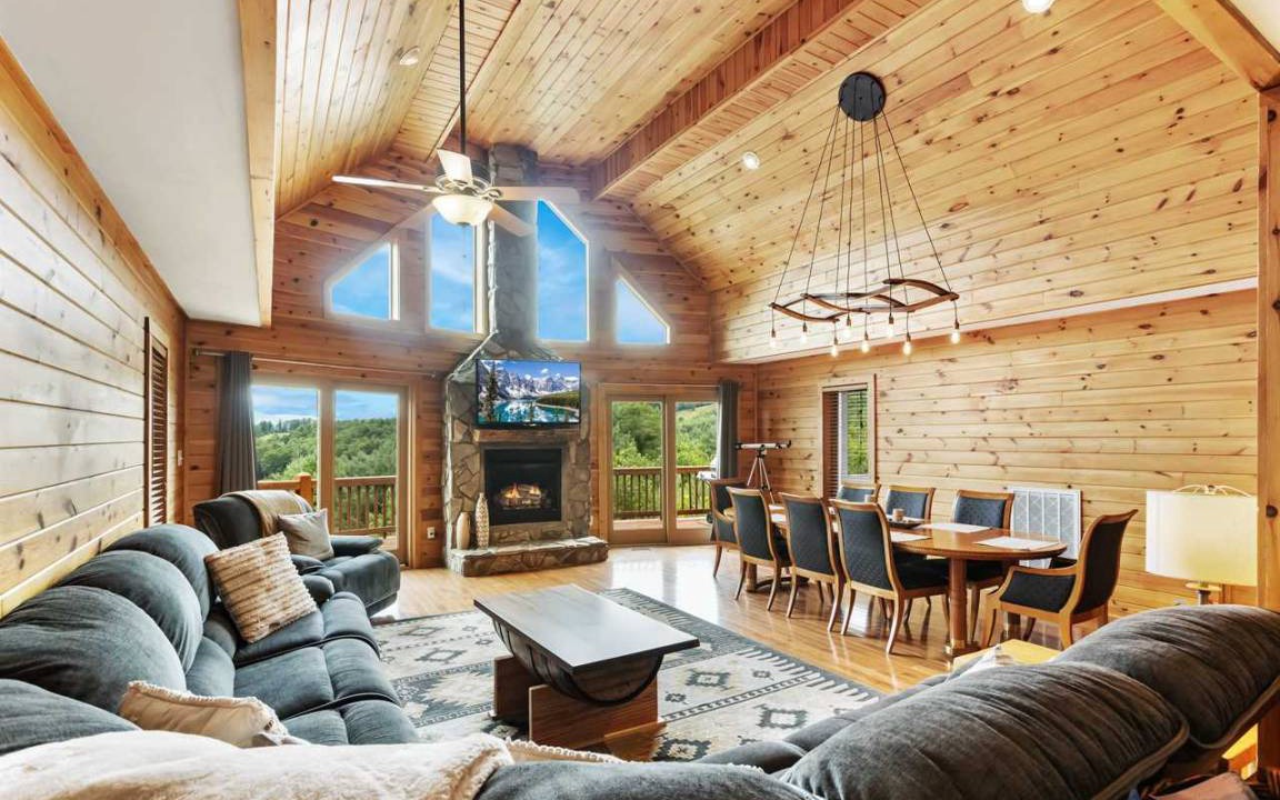 Fleetwood Cabin | 275 m² Cabin ∙ 3 bedrooms ∙ 12 guests