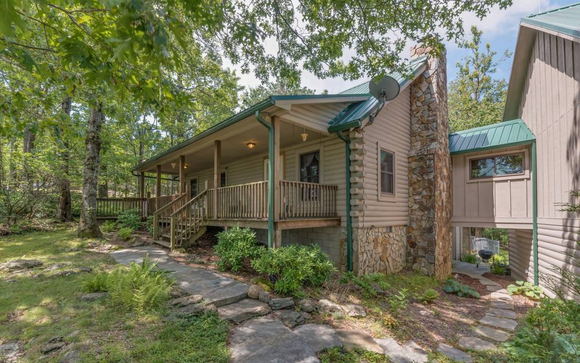 Lynn Cabin | 276 m² Cabin ∙ 3 bedrooms ∙ 6 guests