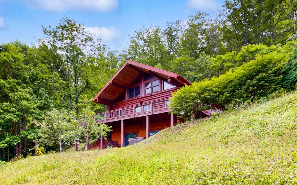 Sylva Cabin | 288 m² Cabin ∙ 2 bedrooms ∙ 9 guests