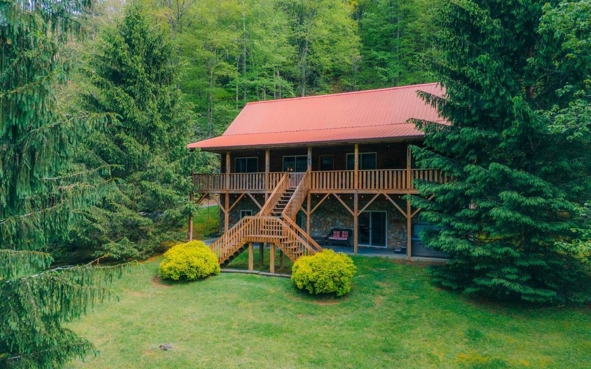 Fleetwood Cabin | 288 m² Cabin ∙ 3 bedrooms ∙ 10 guests