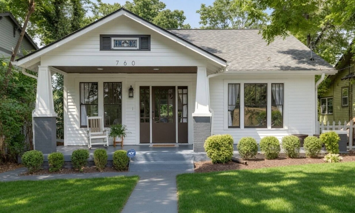 Eighth Avenue House | 2B/2B: Miss You in the Morning Long Term Rental