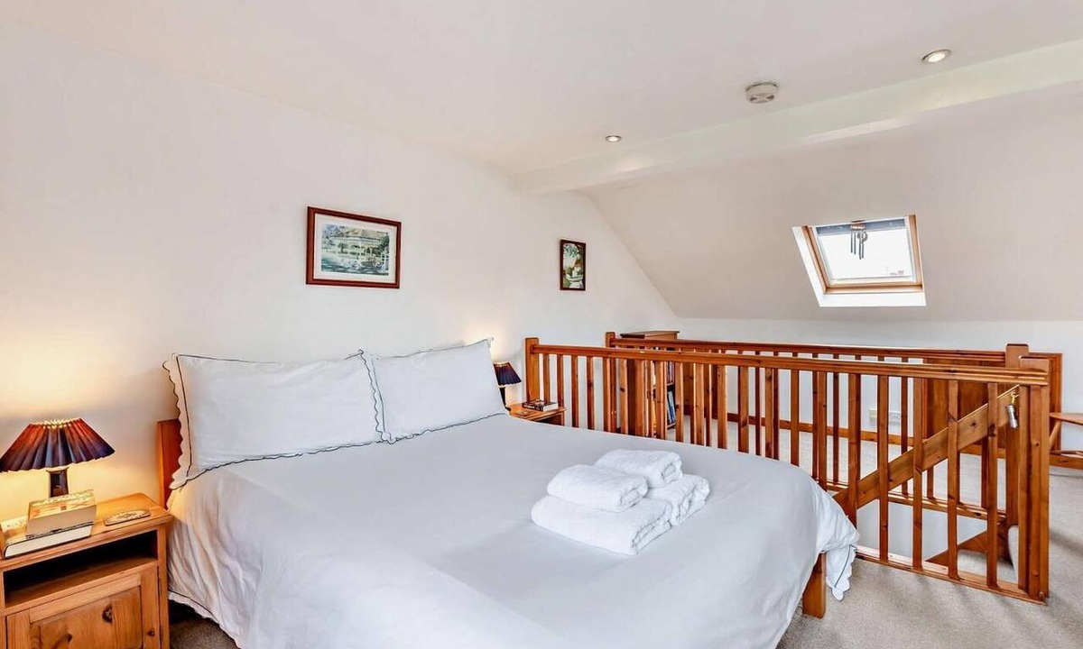Arundel Cottage | 3 Bed in Arundel (oc-90894)