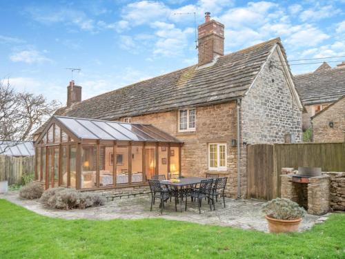 Isle of Purbeck House | 3 Bed in Corfe Castle oc-ic002