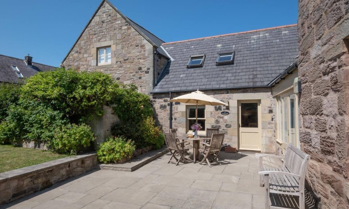Newton by the Sea Cottage | 3 Bed in Newton-by-the-Sea (oc-gd1294)