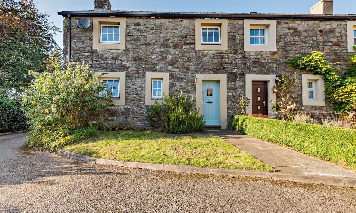 Dean Cottage | 3 Bed in Workington (oc-92628)