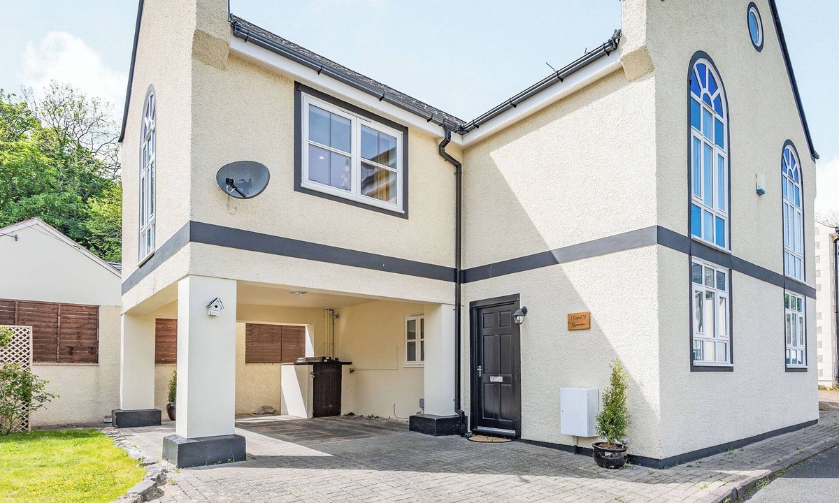 Llandudno Junction Cottage | 3 bedroom accommodation in Bryn Pydew