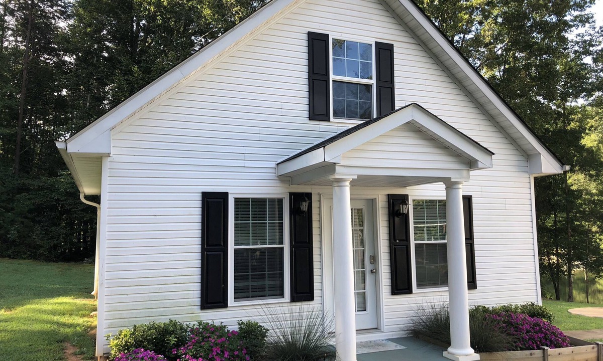Troutman Cottage | 3 Bedroom Cottage on a Quiet Cove