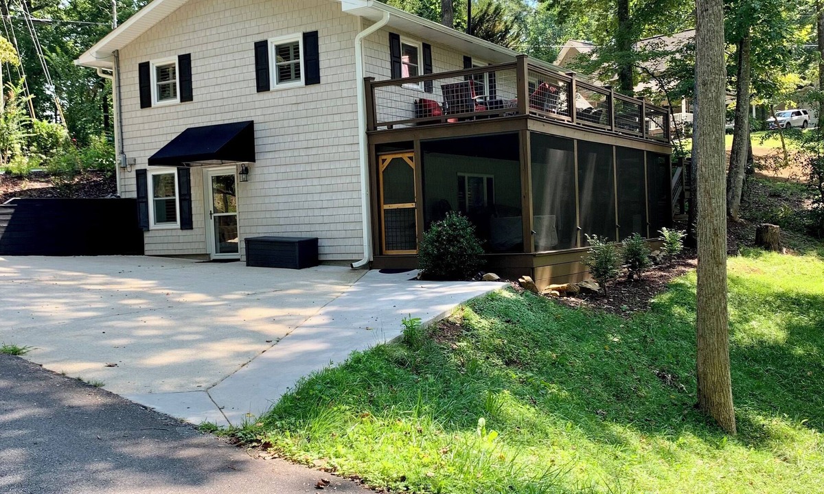 Unaka Cabin | 3 LITTLE BEARS DEN AT BEAR PAWnGREAT FAMILY VACATION HOME. EVERYTHING YOU NEED