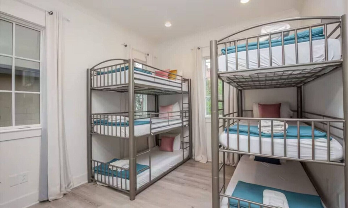 Rolling Mill Hill Apartment | 3 Private Homes Walk2Boradway