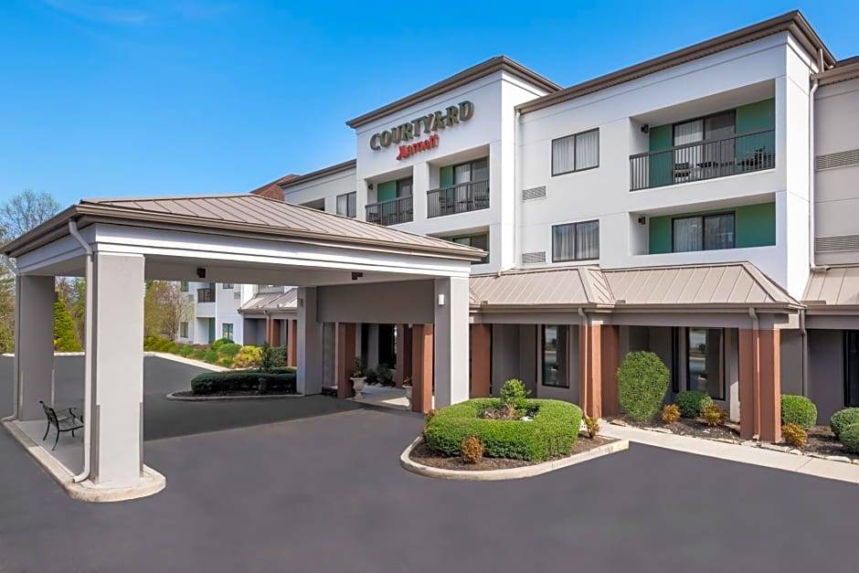 Asheville Hotel | 3-Star Hotel ∙ Courtyard Asheville