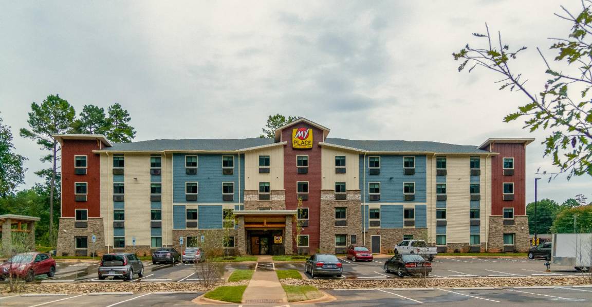 Huntersville Hotel | 31 m² Hotel ∙ 7 guests