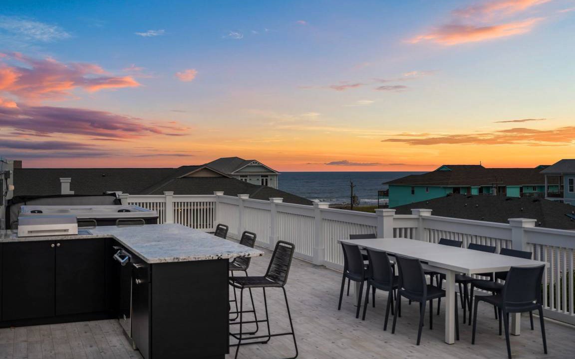 North Carolina Coast House | 316 m² Maisonette ∙ 4 bedrooms ∙ 12 guests