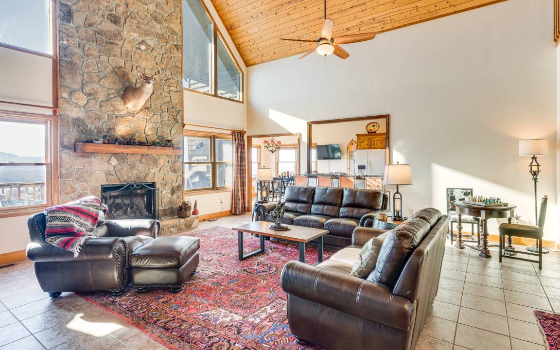 Hayesville House | 321 m² House ∙ 4 bedrooms ∙ 12 guests