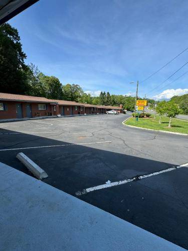 Black Mountain Hotel | 33 m² Motel ∙ 4 guests