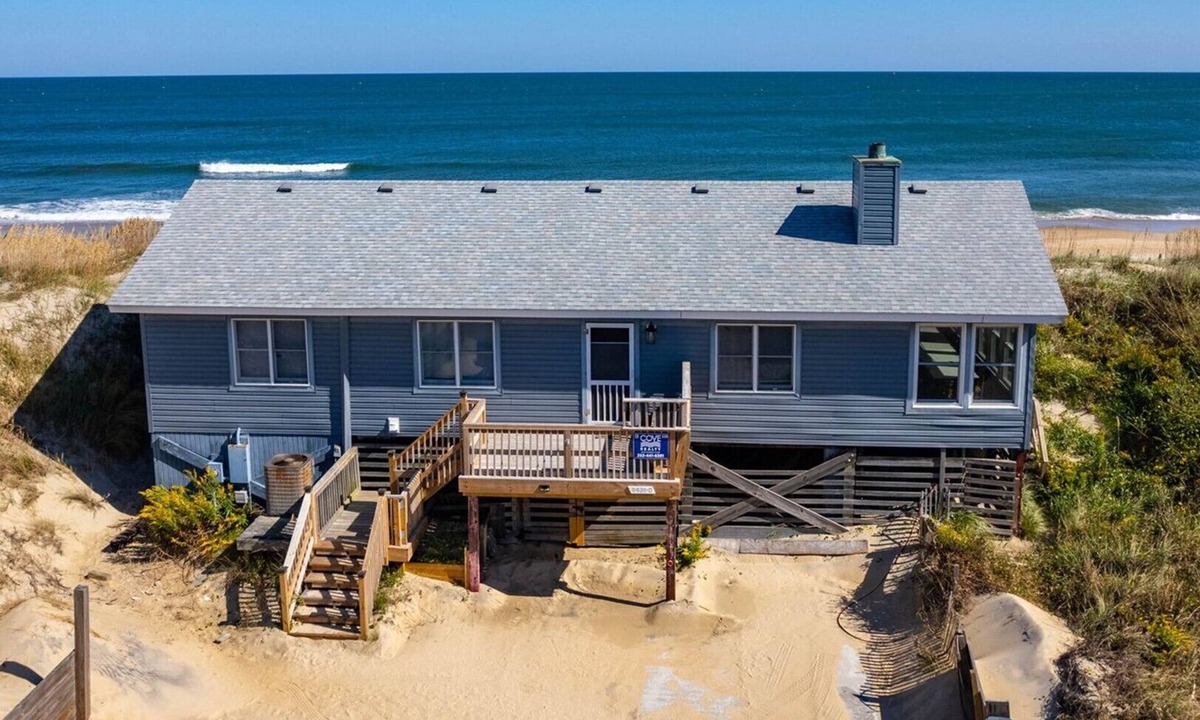 South Nags Head House | 339 - Classic Nags Head Ocean-Front with Amazing Views!