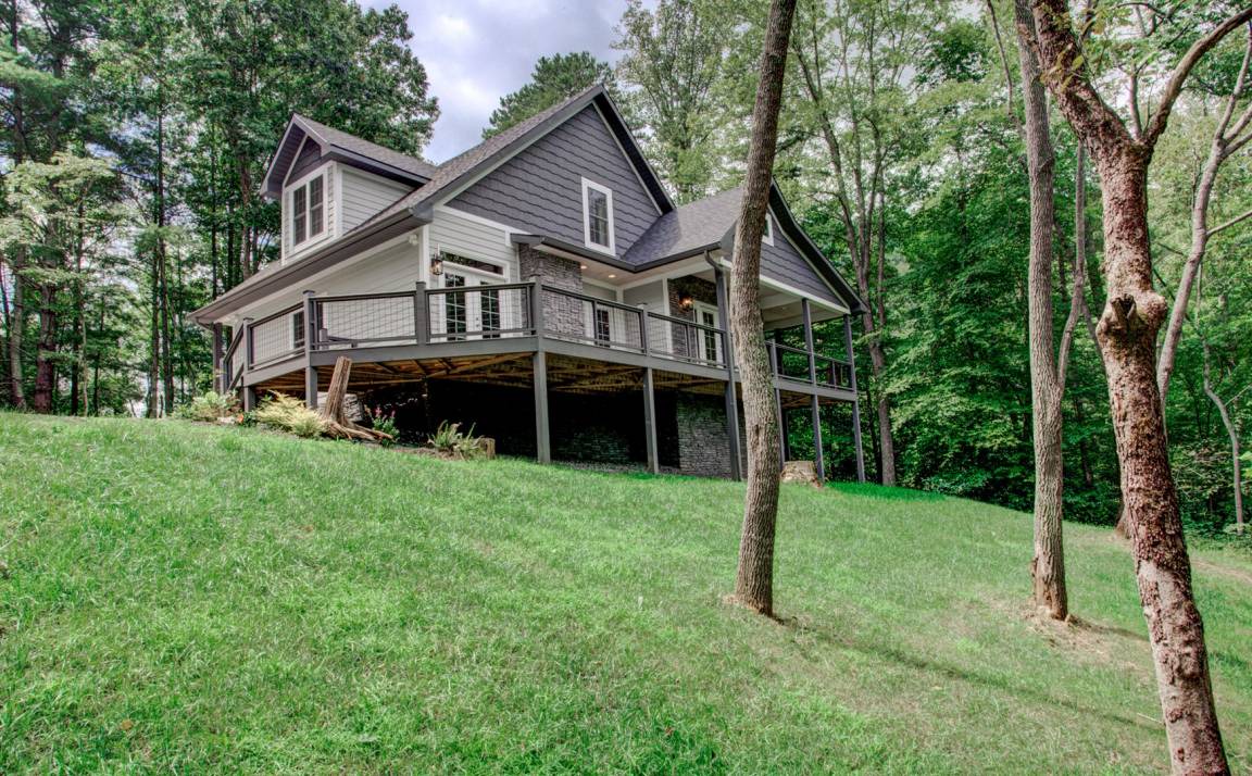 Barnardsville House | 345 m² House ∙ 3 bedrooms ∙ 6 guests