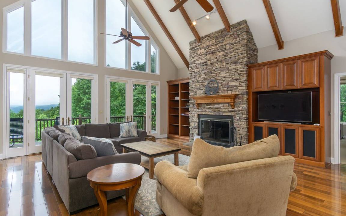 Old Fort Cabin | 347 m² Cabin ∙ 3 bedrooms ∙ 8 guests