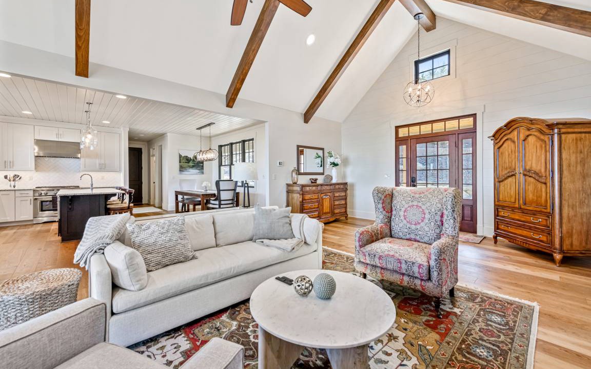 Laurel Park House | 355 m² House ∙ 3 bedrooms ∙ 8 guests