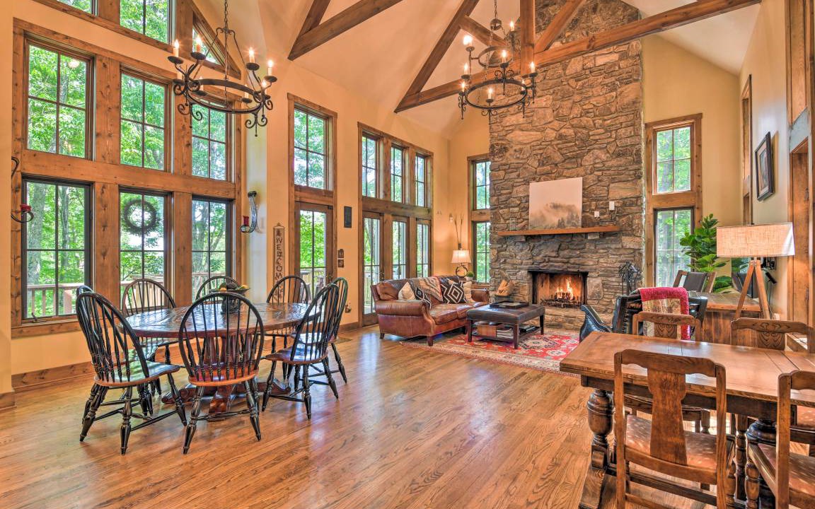 Waynesville House | 356 m² House ∙ 5 bedrooms ∙ 14 guests