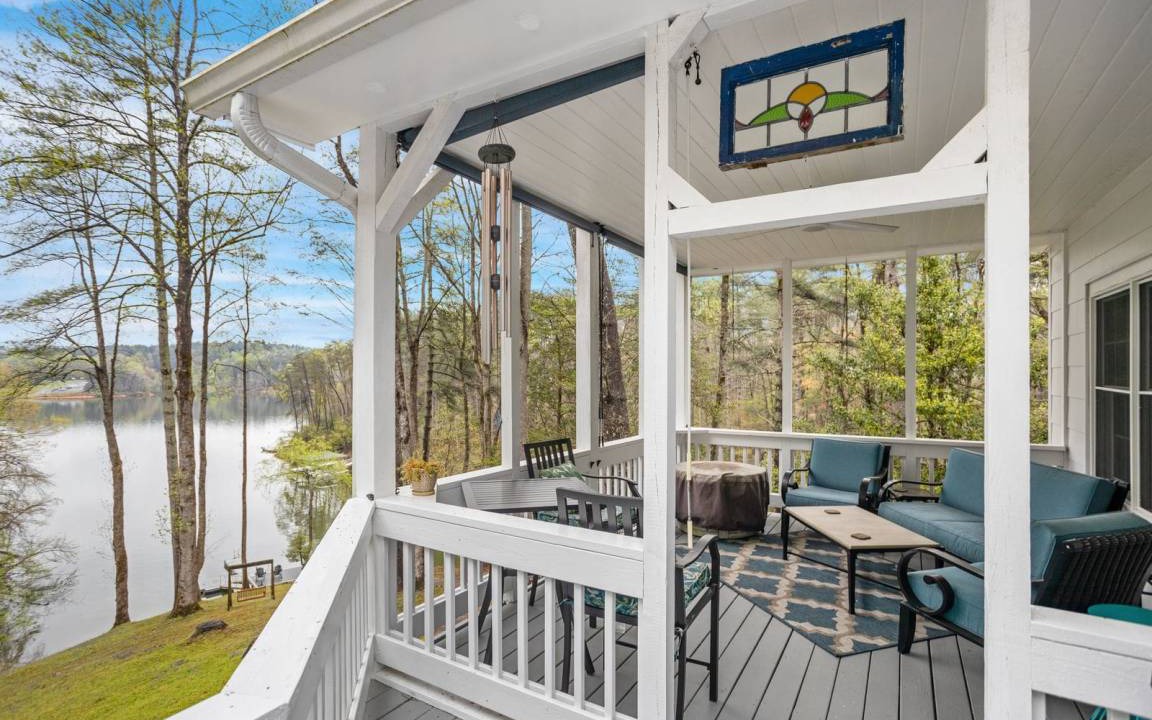 Wilkesboro House | 367 m² House ∙ 4 bedrooms ∙ 8 guests
