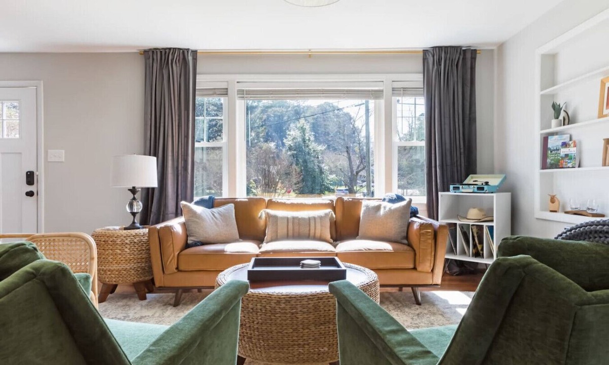 Ridgewood House | 3BR Cozy Raleigh Ranch | Fire Pit + Fenced In Yard
