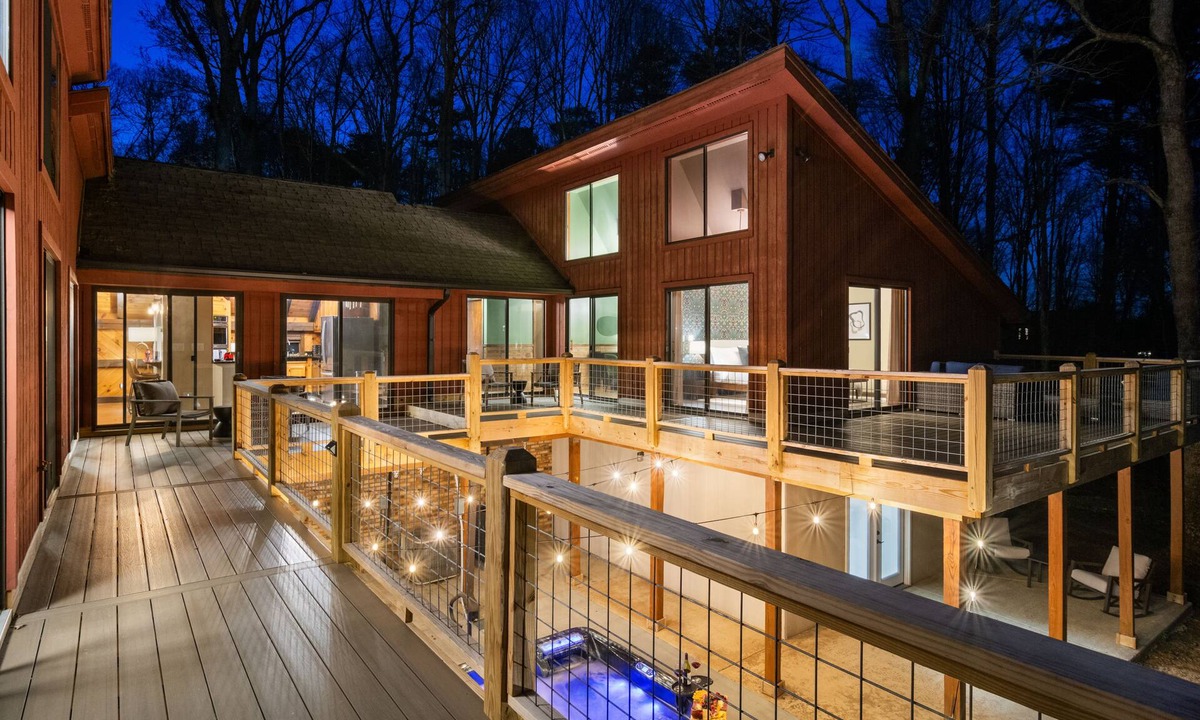 Skyland House | 3BR Home near Asheville. 15 min from Biltmore