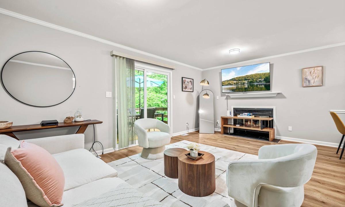 Southwest Raleigh House | 3BR with Personal TVs in Raleigh! 2 King Beds!