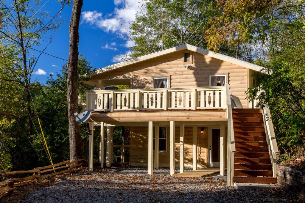 Whittier House | 4 Bed 2 Bath Vacation home in Whittier