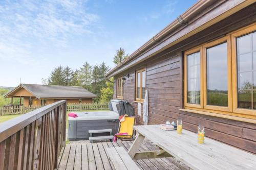 Clovelly Cabin | 4 Bed in Bideford oc-00356