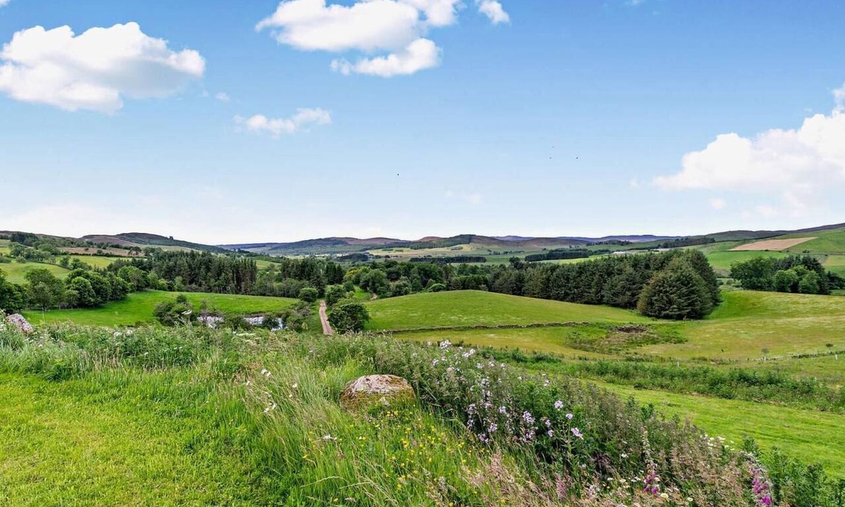 Blairgowrie Cottage | 4 Bed in Blacklunans (oc-96163)